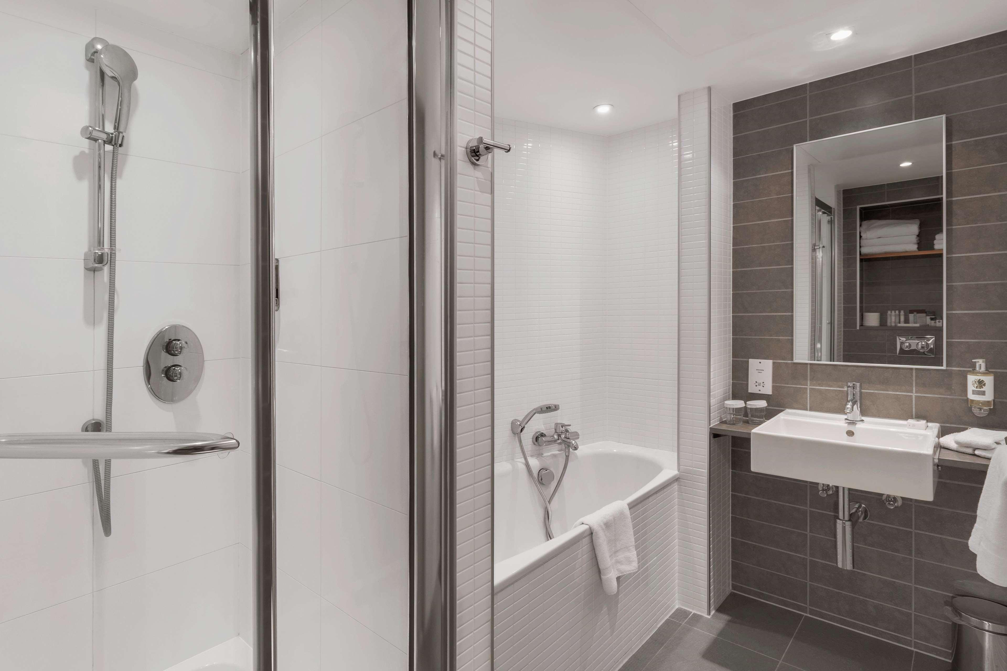 Doubletree By Hilton - Tower Of 4* Londres