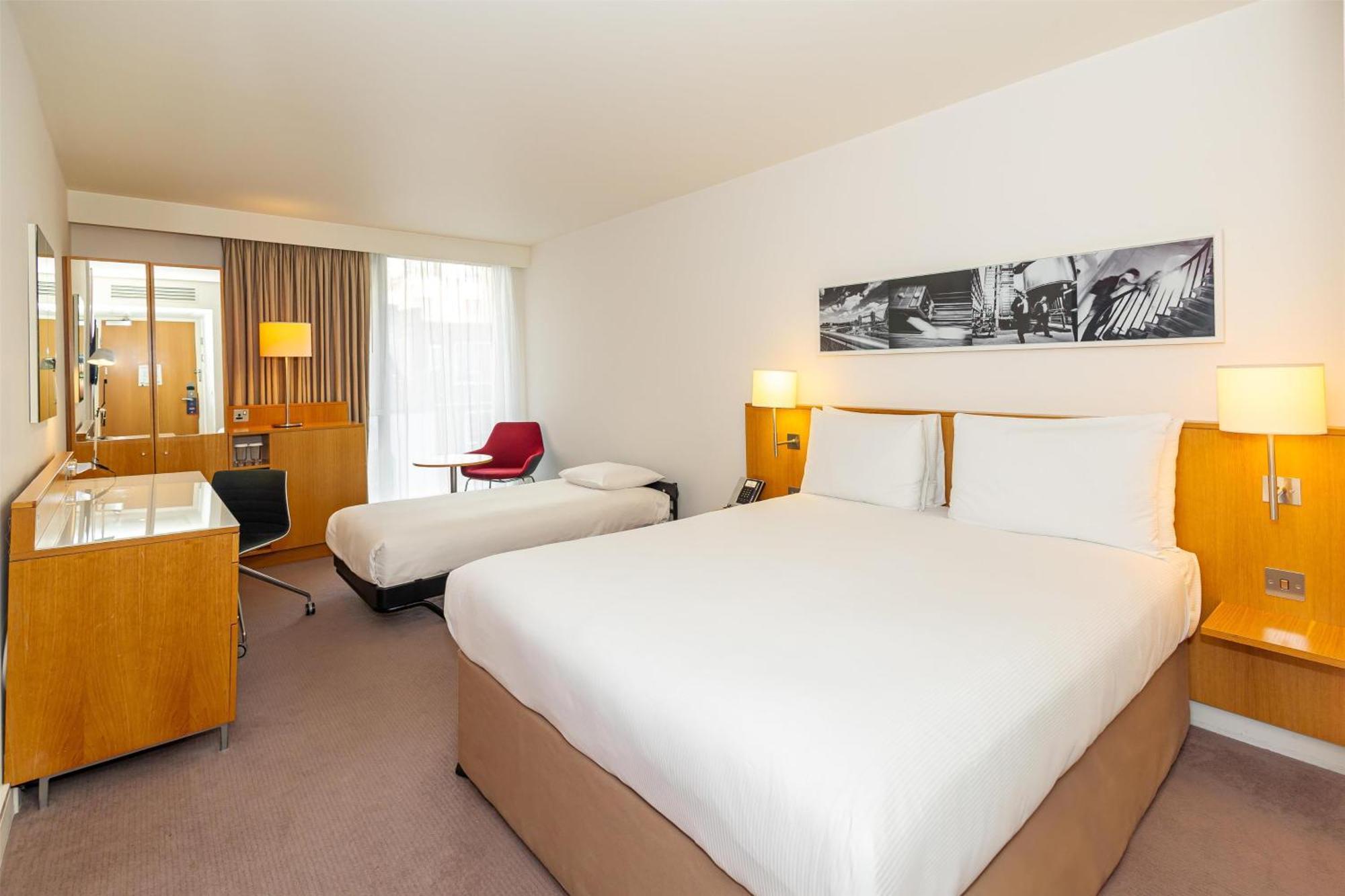 Doubletree By Hilton - Tower Of